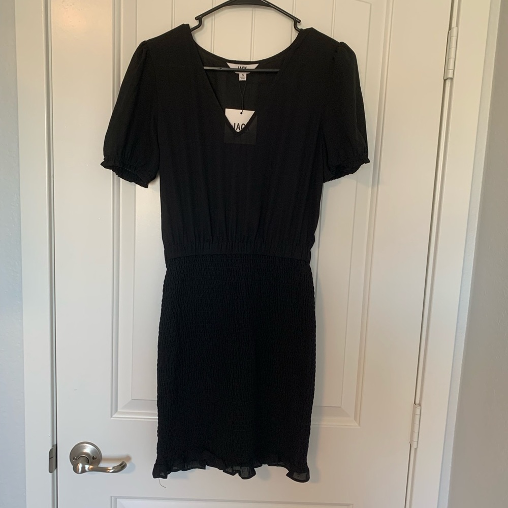 NWT. Jack by BB Dakota black dress. Ruched bottom. Size S